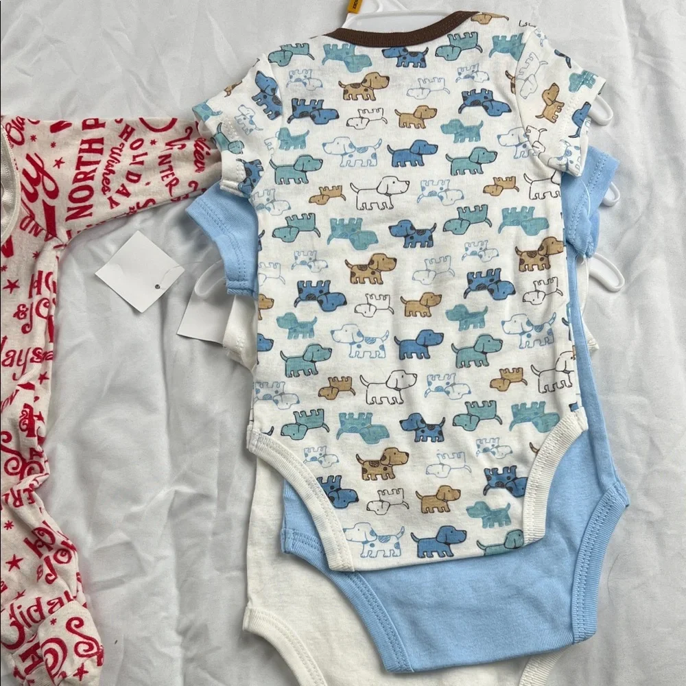 Little Me Baby Boys 4-Pack Holiday Sleepers and Onesies - Red & White &‎ Blue
